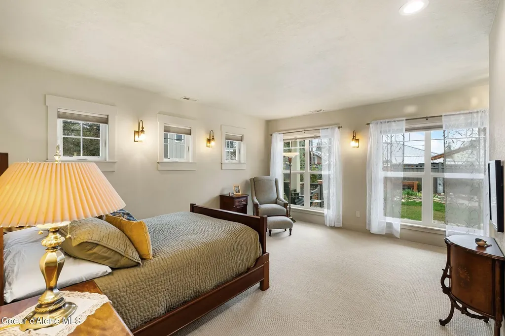 710 Pine Street Sandpoint ID 83864