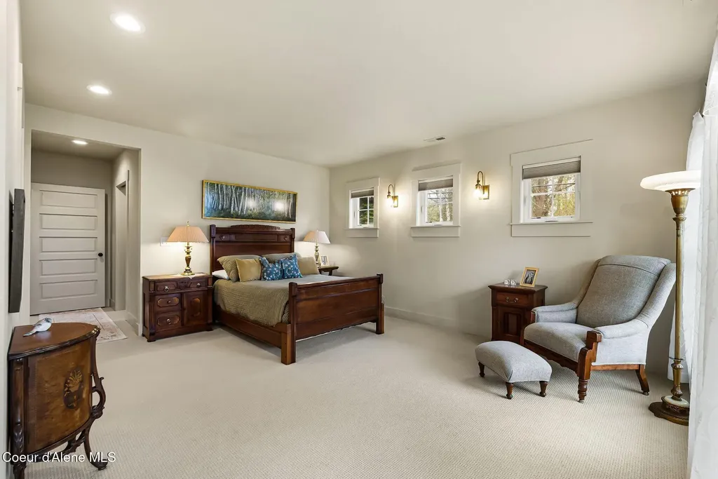 710 Pine Street Sandpoint ID 83864