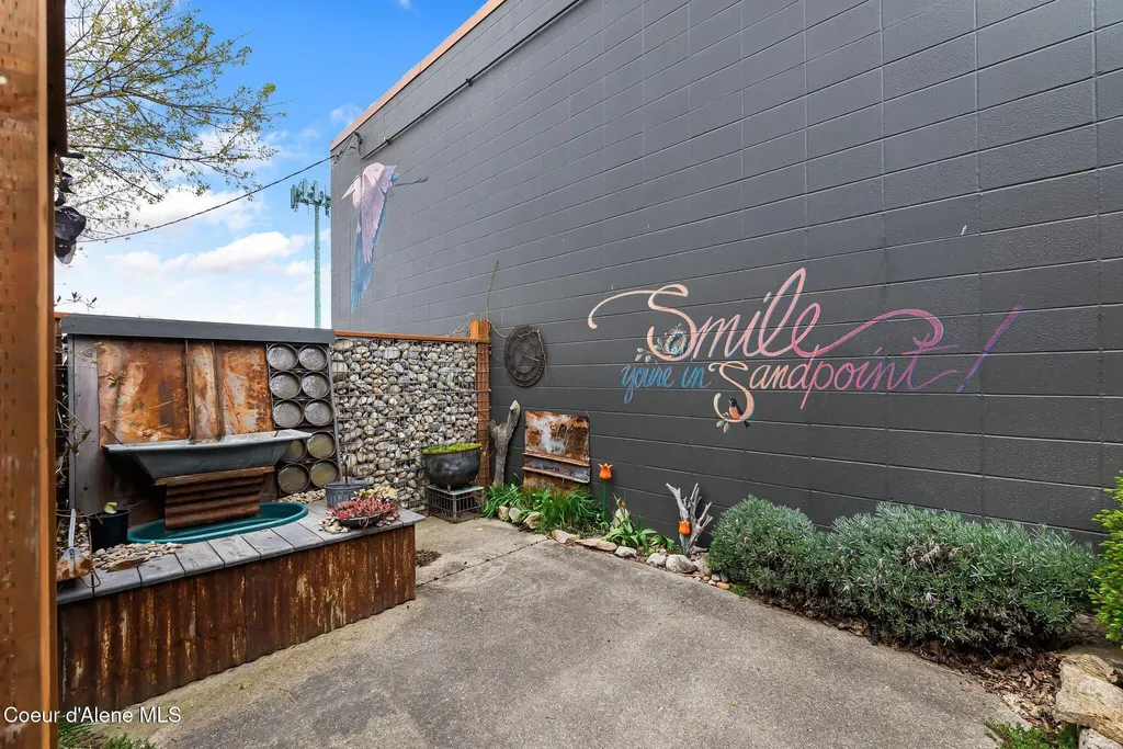 710 Pine Street Sandpoint ID 83864