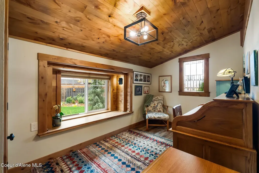 710 Pine Street Sandpoint ID 83864
