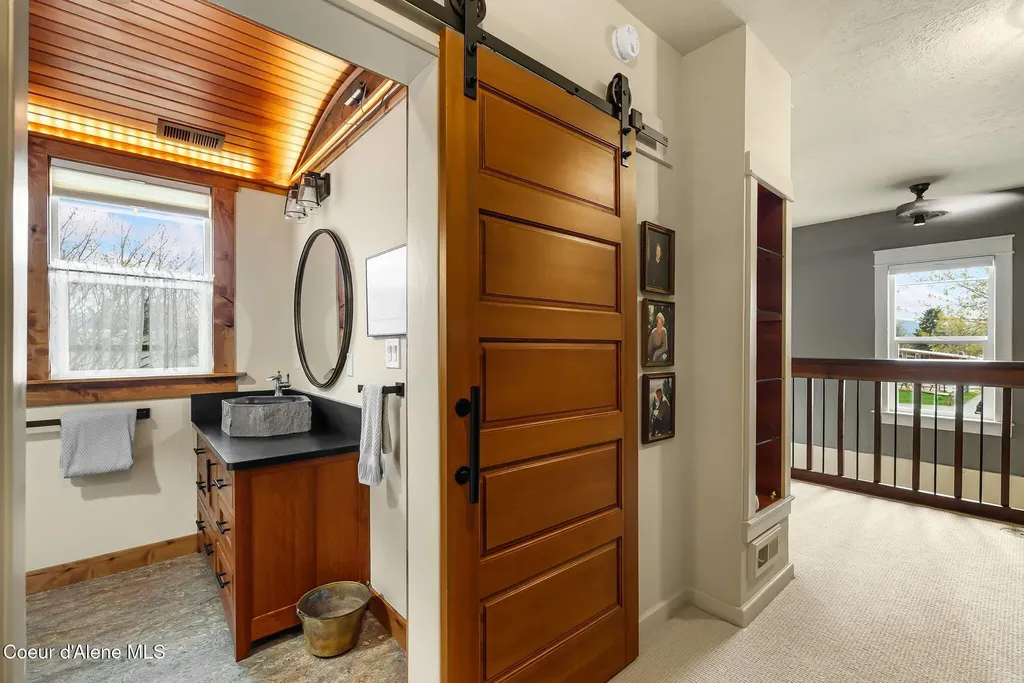710 Pine Street Sandpoint ID 83864