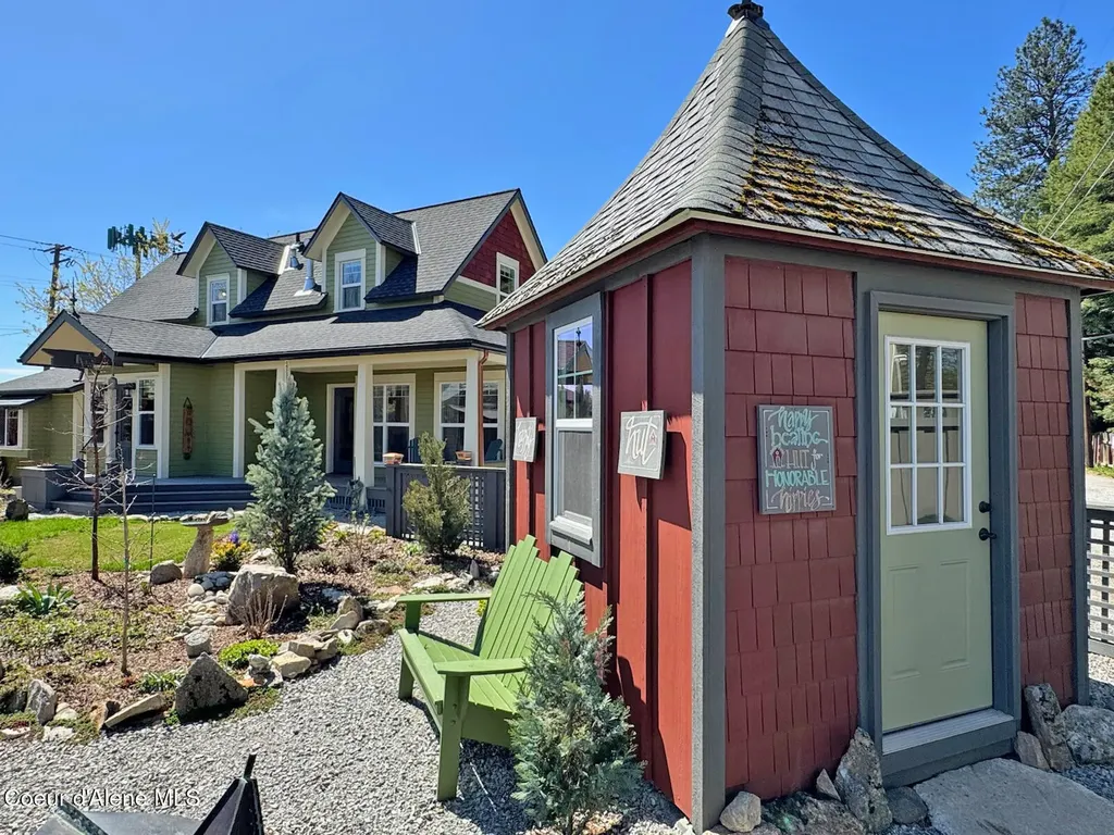 710 Pine Street Sandpoint ID 83864
