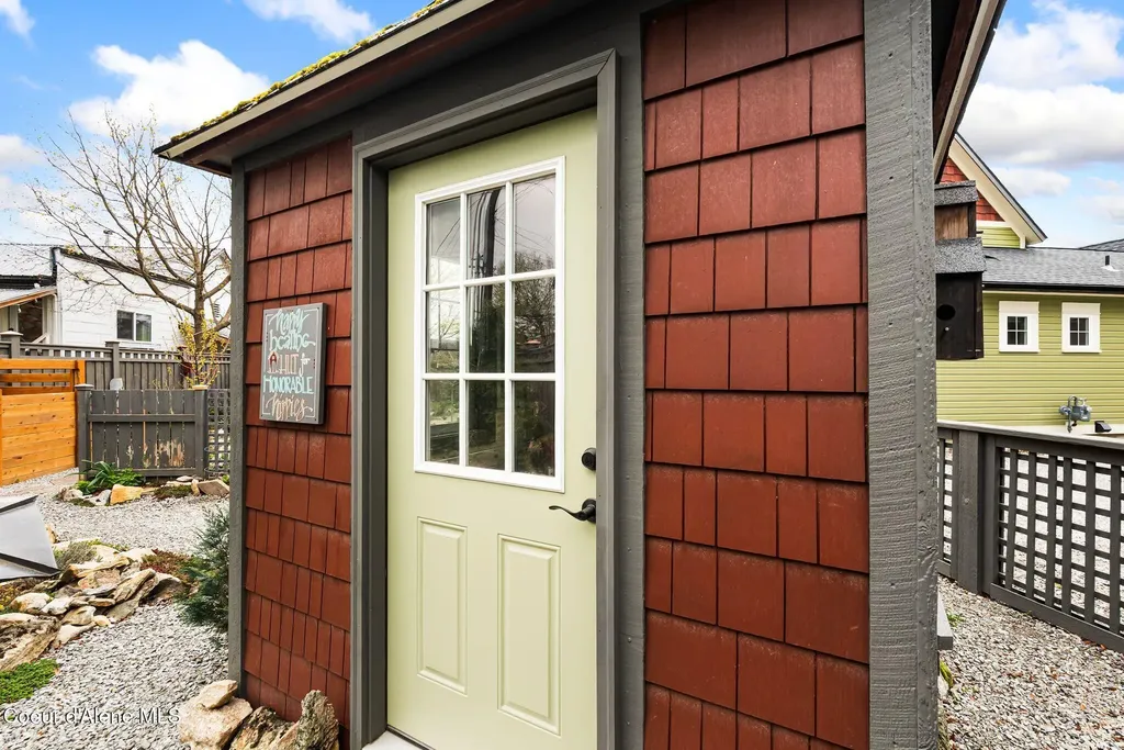 710 Pine Street Sandpoint ID 83864
