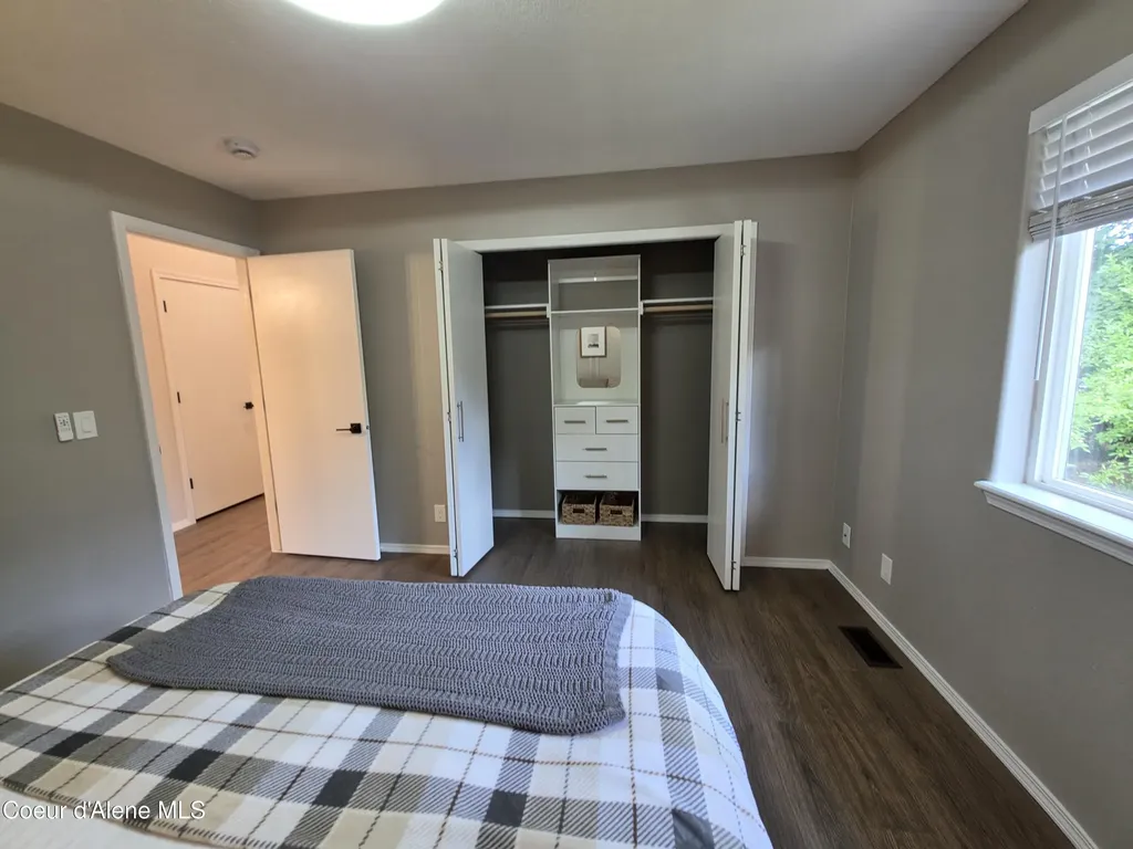 208 S Riverwood Court Post Falls ID 83854