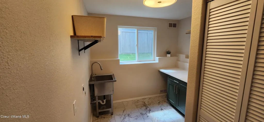 208 S Riverwood Court Post Falls ID 83854