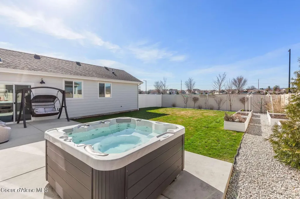 1033 E Percival Lane Post Falls ID 83854