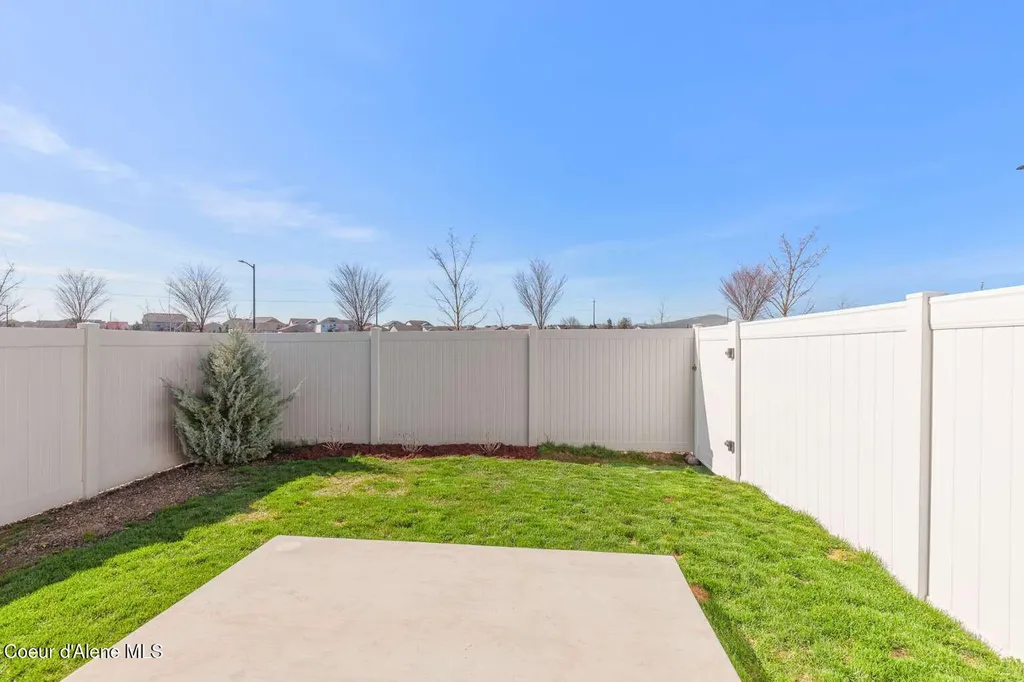 1033 E Percival Lane Post Falls ID 83854