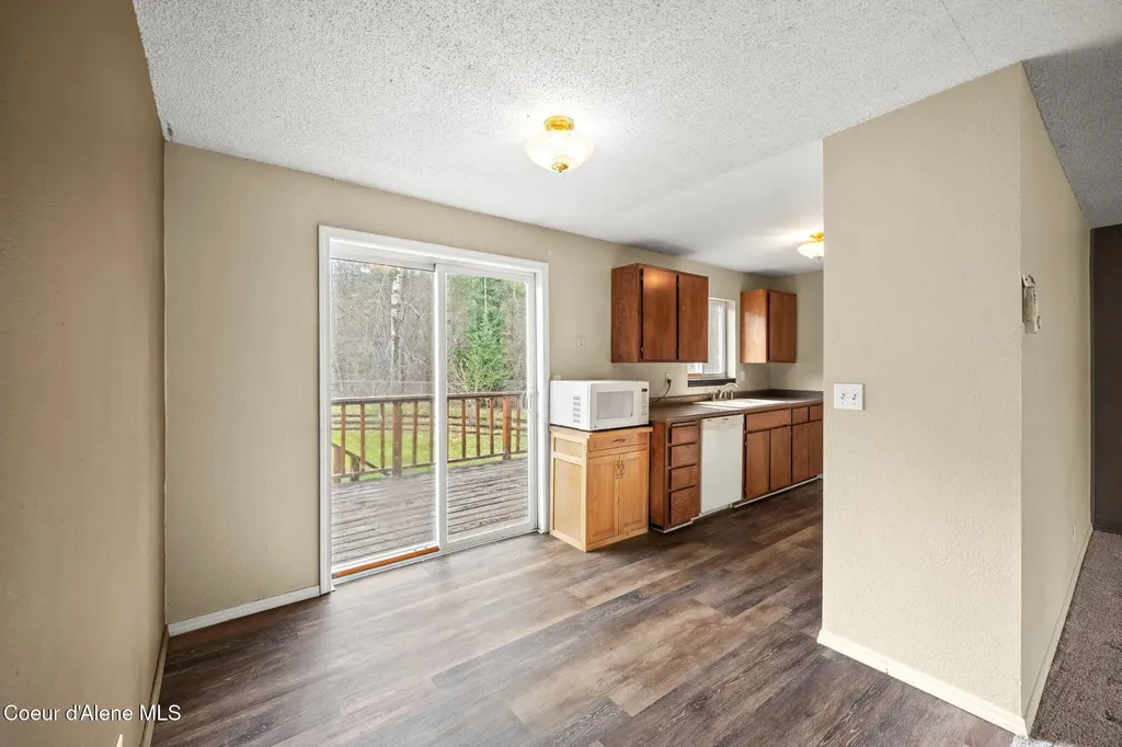 115 Belair Drive Pinehurst ID 83850