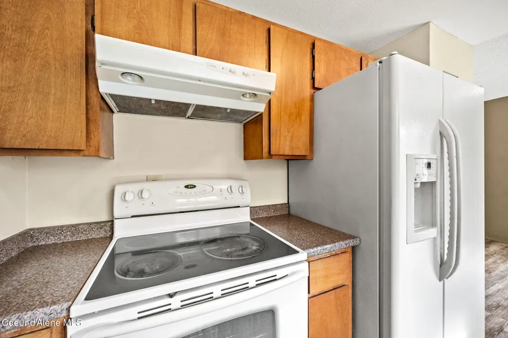 115 Belair Drive Pinehurst ID 83850
