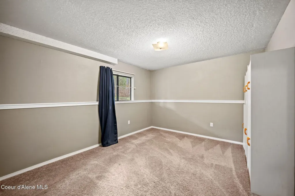 115 Belair Drive Pinehurst ID 83850