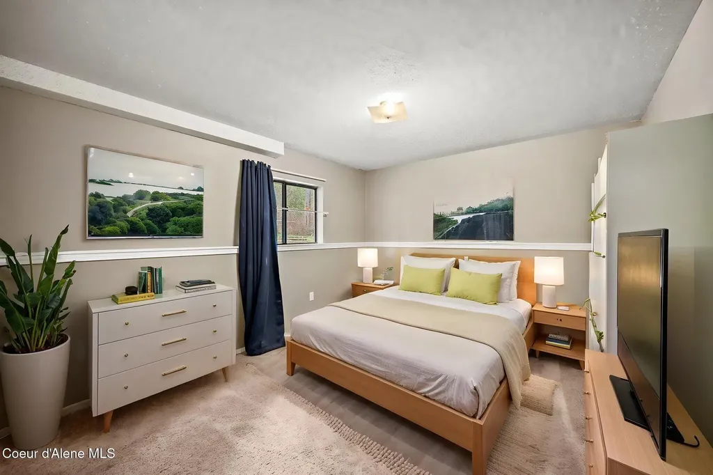 115 Belair Drive Pinehurst ID 83850