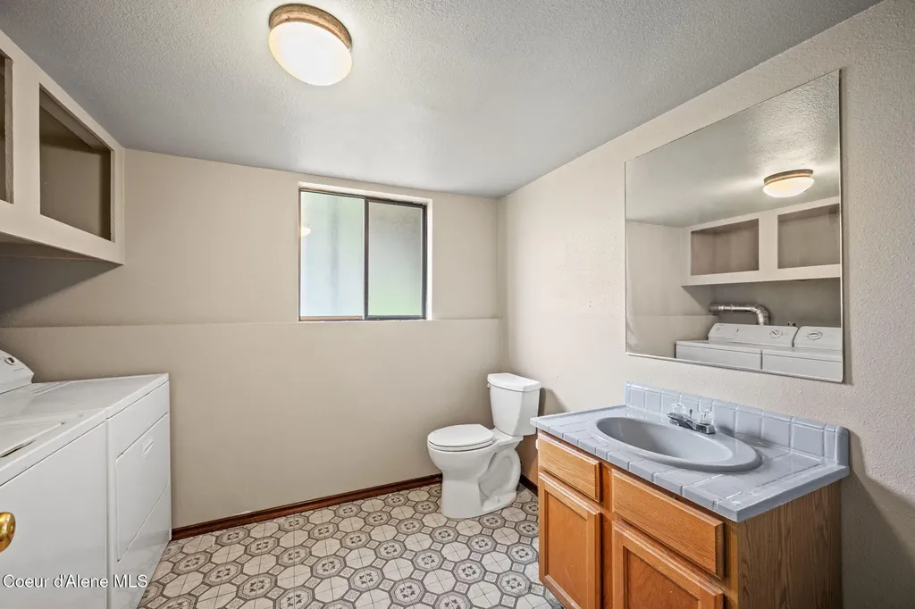 115 Belair Drive Pinehurst ID 83850