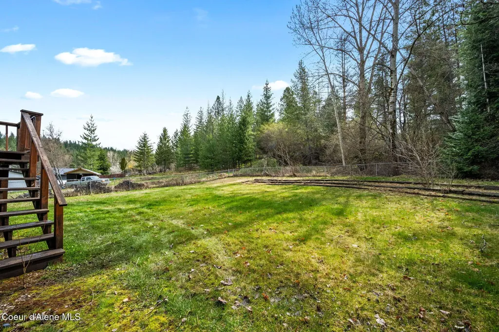 115 Belair Drive Pinehurst ID 83850