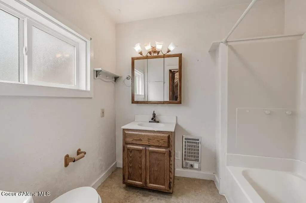 711 N Florence Avenue Sandpoint ID 83864