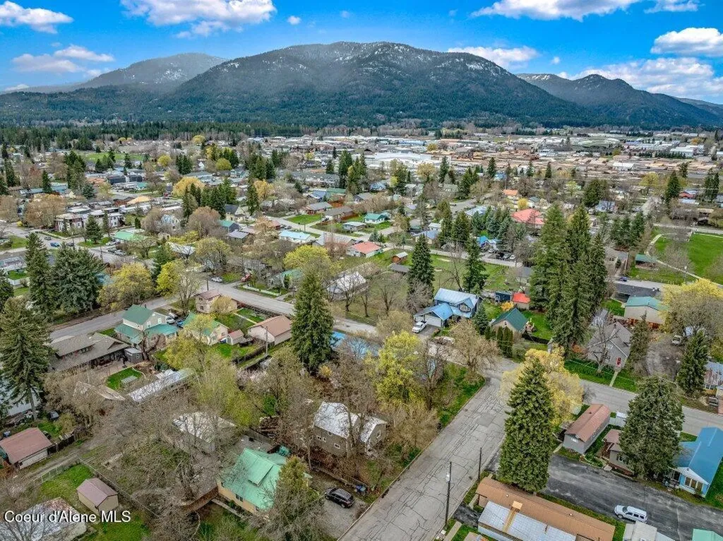 711 N Florence Avenue Sandpoint ID 83864