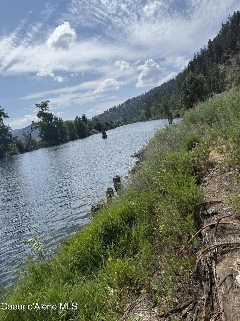 1827 St Joe River Road St. Maries ID 83861