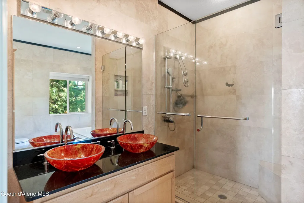 2953 E Badger Road Harrison ID 83833