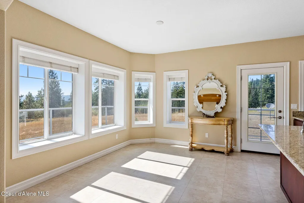 2953 E Badger Road Harrison ID 83833