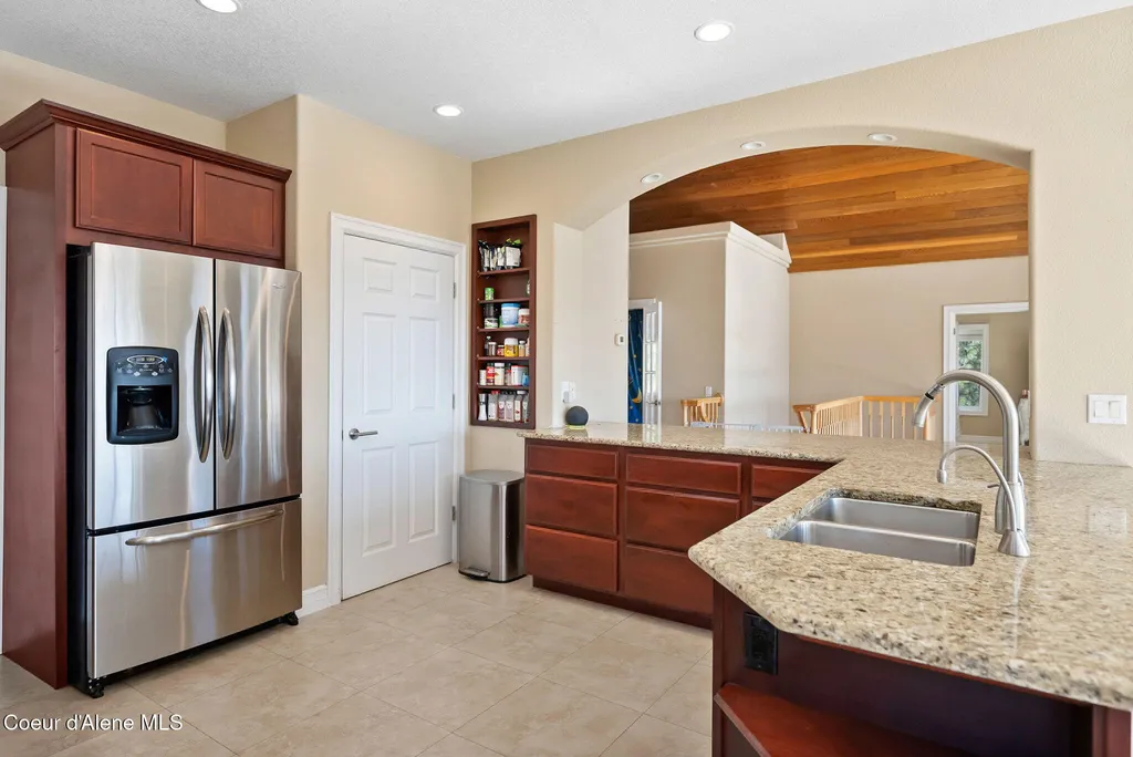 2953 E Badger Road Harrison ID 83833