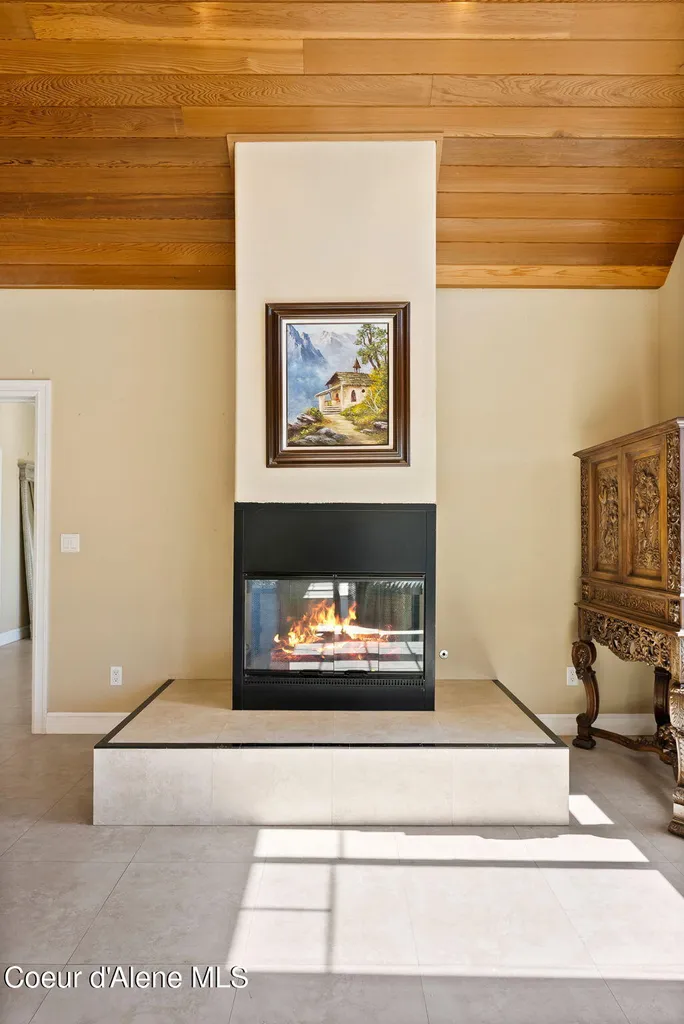 2953 E Badger Road Harrison ID 83833