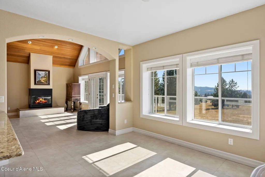 2953 E Badger Road Harrison ID 83833