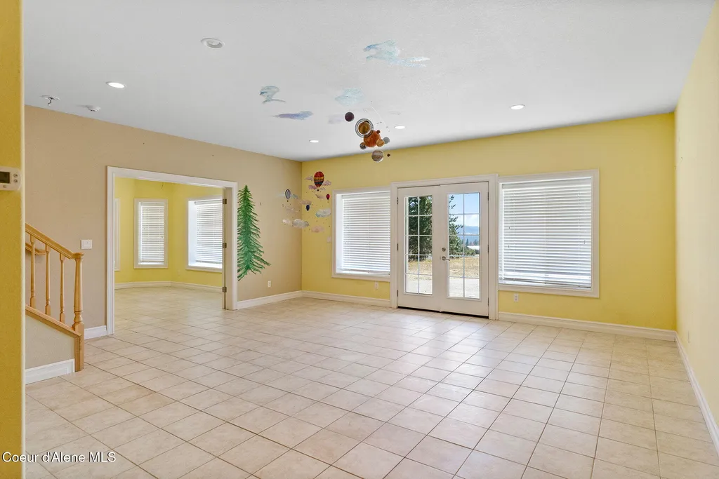 2953 E Badger Road Harrison ID 83833