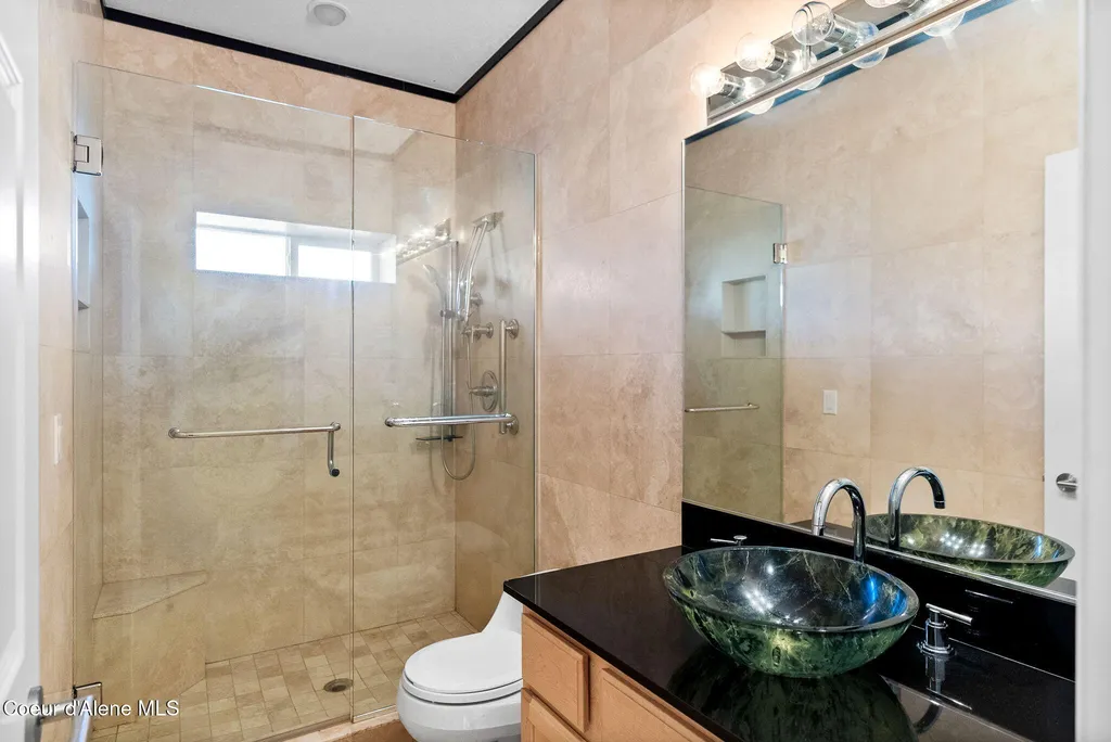 2953 E Badger Road Harrison ID 83833