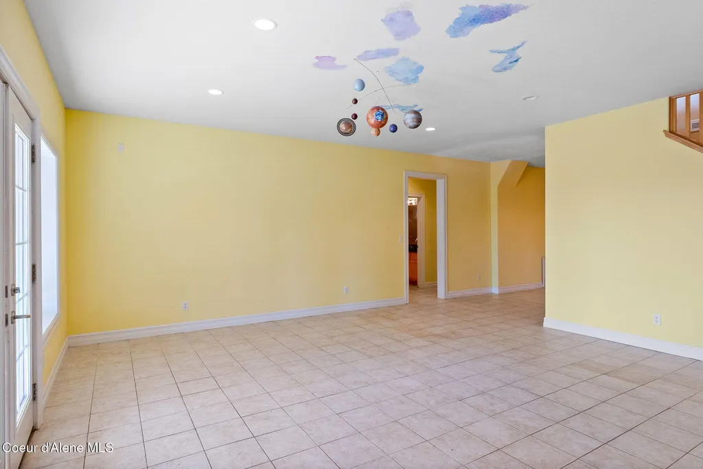 2953 E Badger Road Harrison ID 83833
