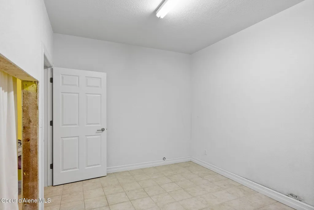 2953 E Badger Road Harrison ID 83833
