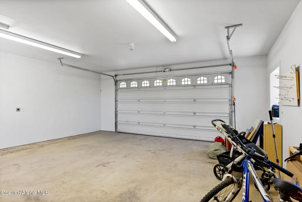 2953 E Badger Road Harrison ID 83833
