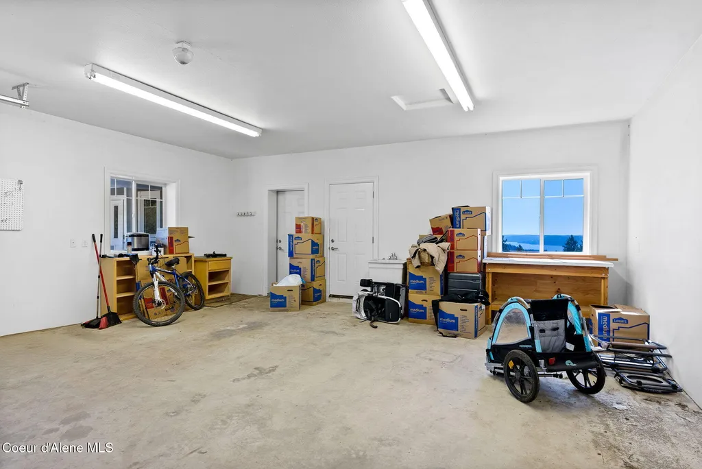2953 E Badger Road Harrison ID 83833