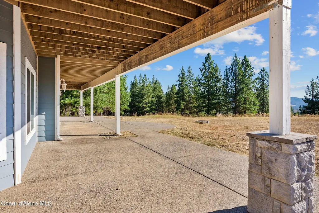 2953 E Badger Road Harrison ID 83833