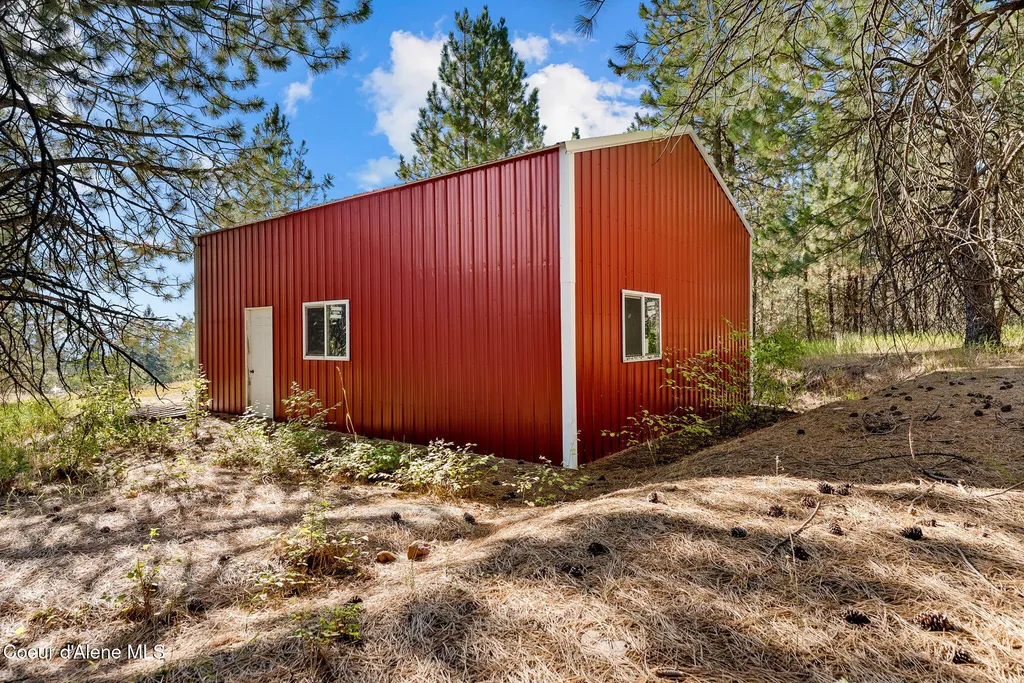 2953 E Badger Road Harrison ID 83833