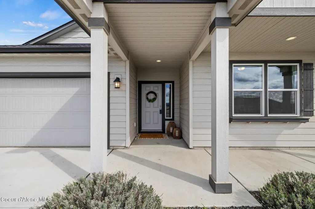 5977 W Theismann Road Rathdrum ID 83858
