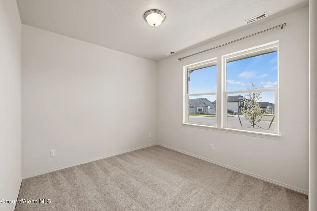 5977 W Theismann Road Rathdrum ID 83858