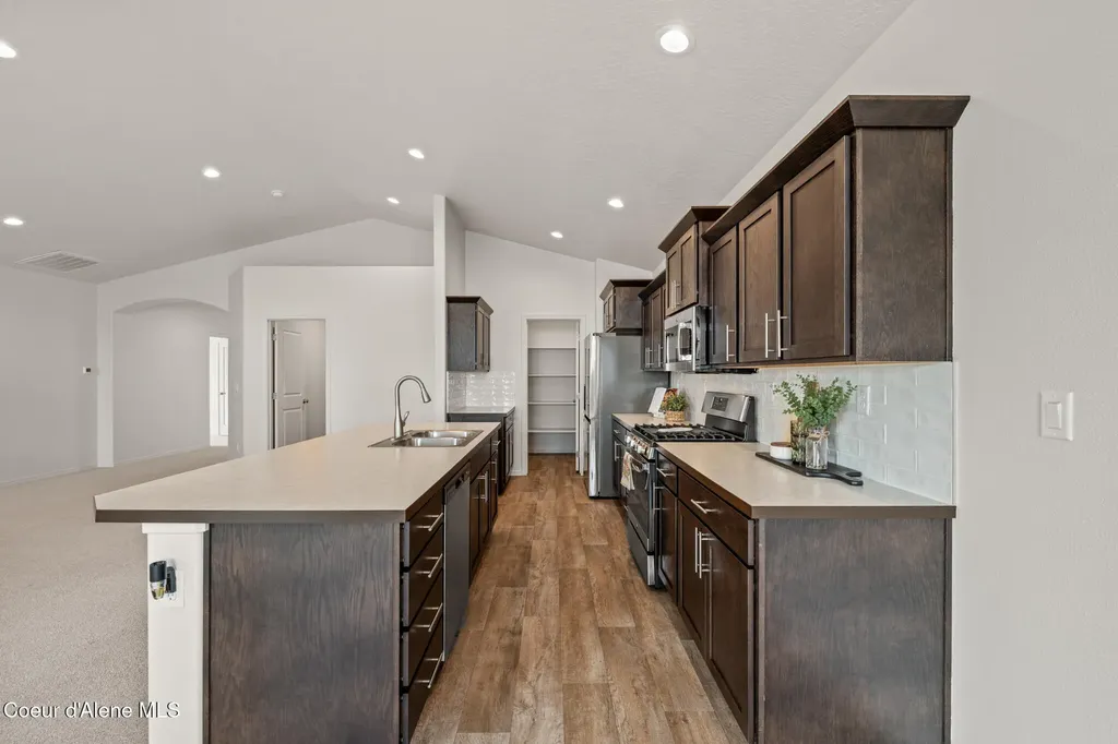 5977 W Theismann Road Rathdrum ID 83858