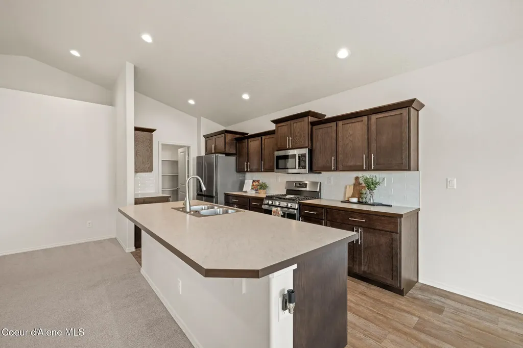 5977 W Theismann Road Rathdrum ID 83858