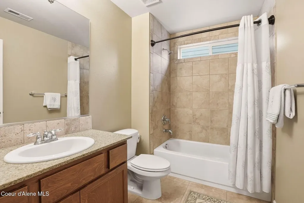 1675 W Yaquina Drive Post Falls ID 83854