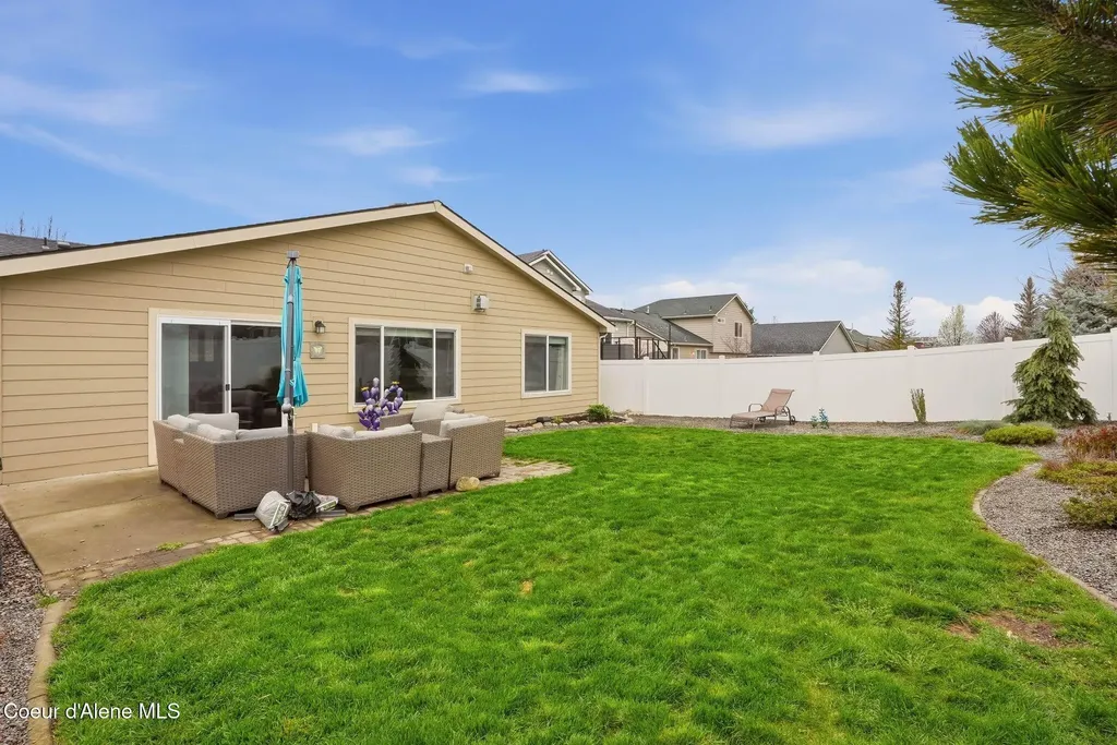 1675 W Yaquina Drive Post Falls ID 83854