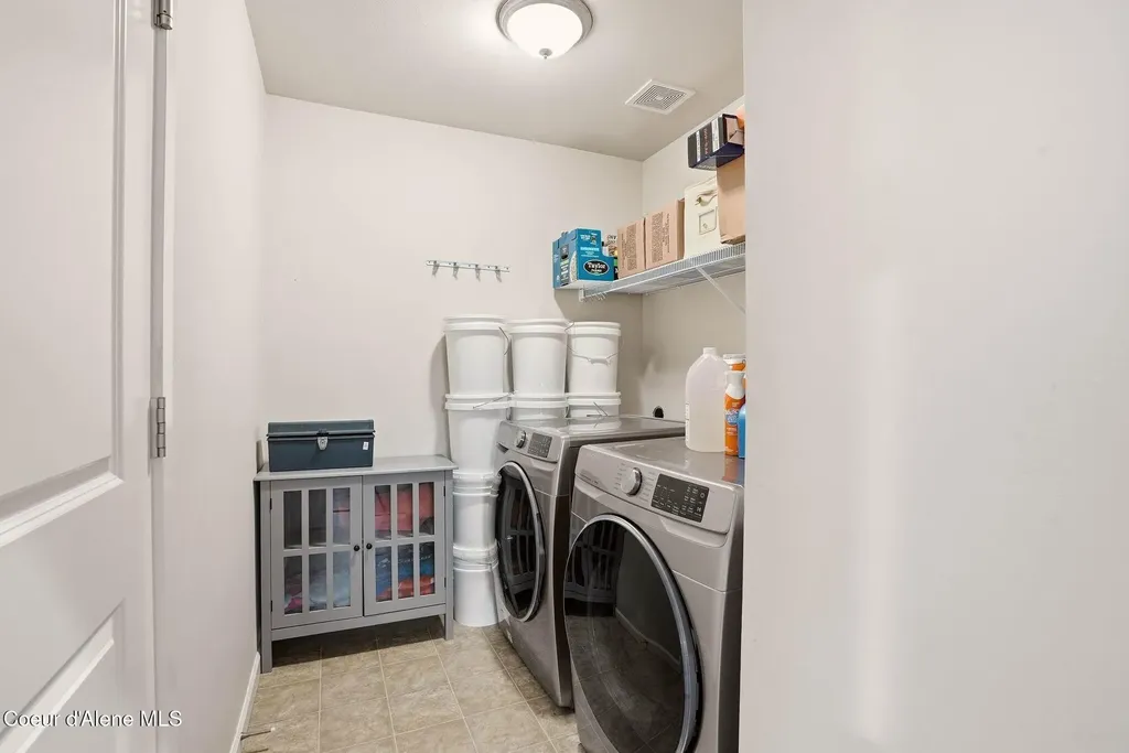 1675 W Yaquina Drive Post Falls ID 83854