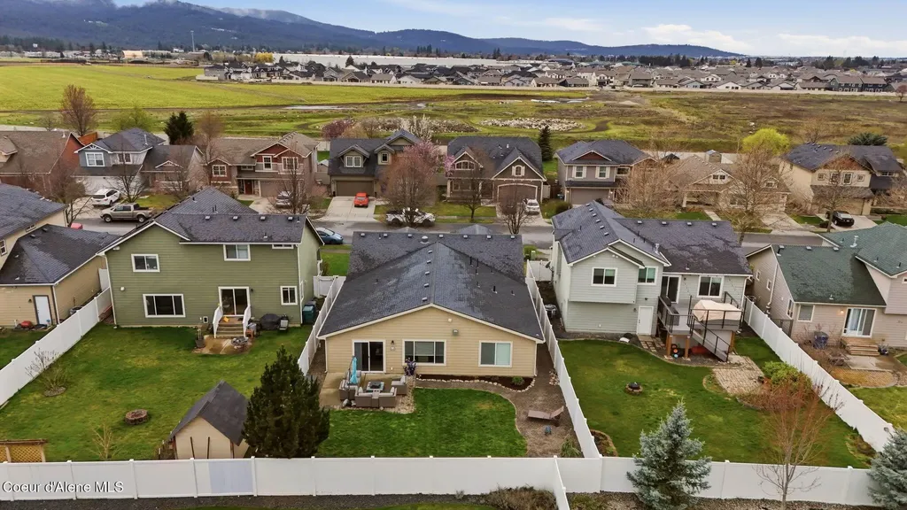 1675 W Yaquina Drive Post Falls ID 83854