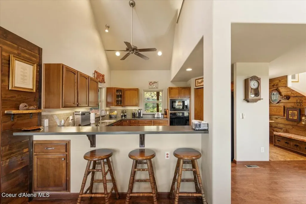 24102 N Derting Road Hayden ID 83835