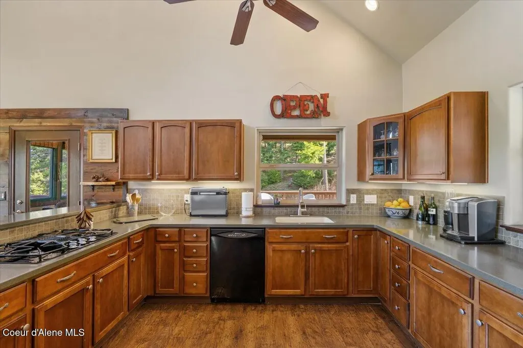 24102 N Derting Road Hayden ID 83835