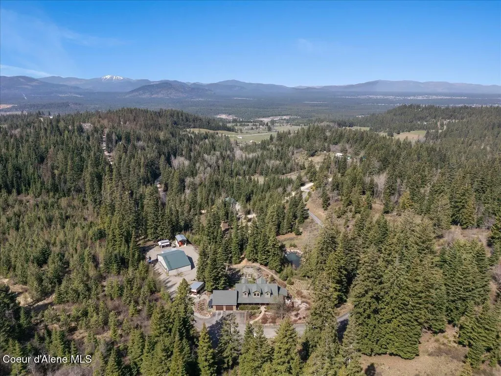 24102 N Derting Road Hayden ID 83835