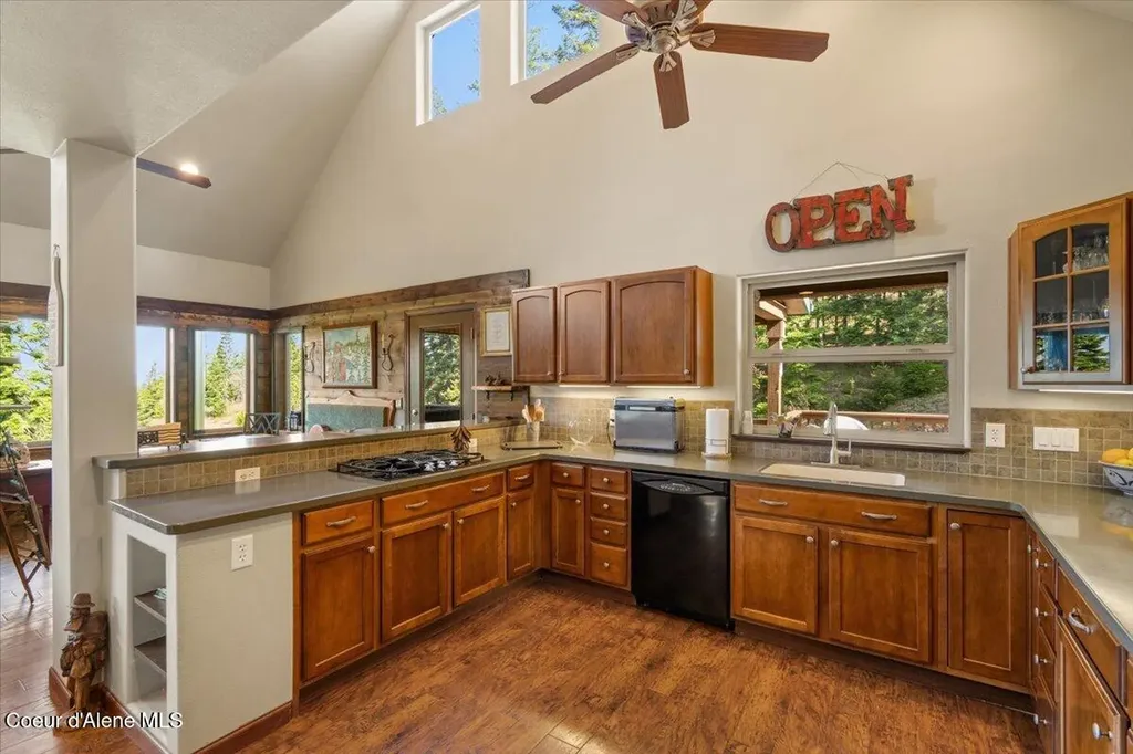 24102 N Derting Road Hayden ID 83835