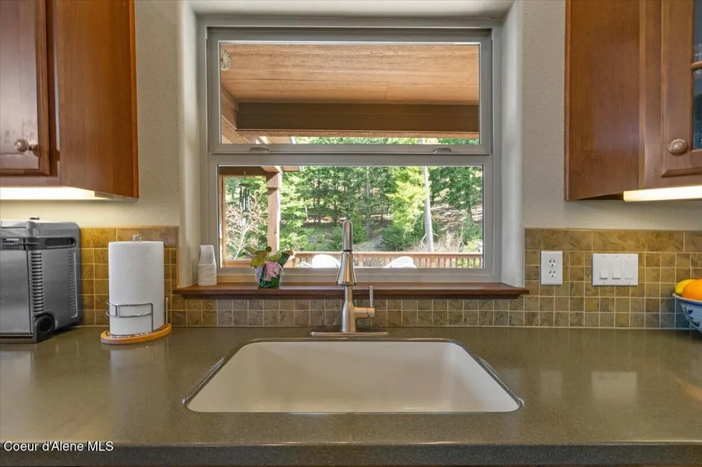 24102 N Derting Road Hayden ID 83835