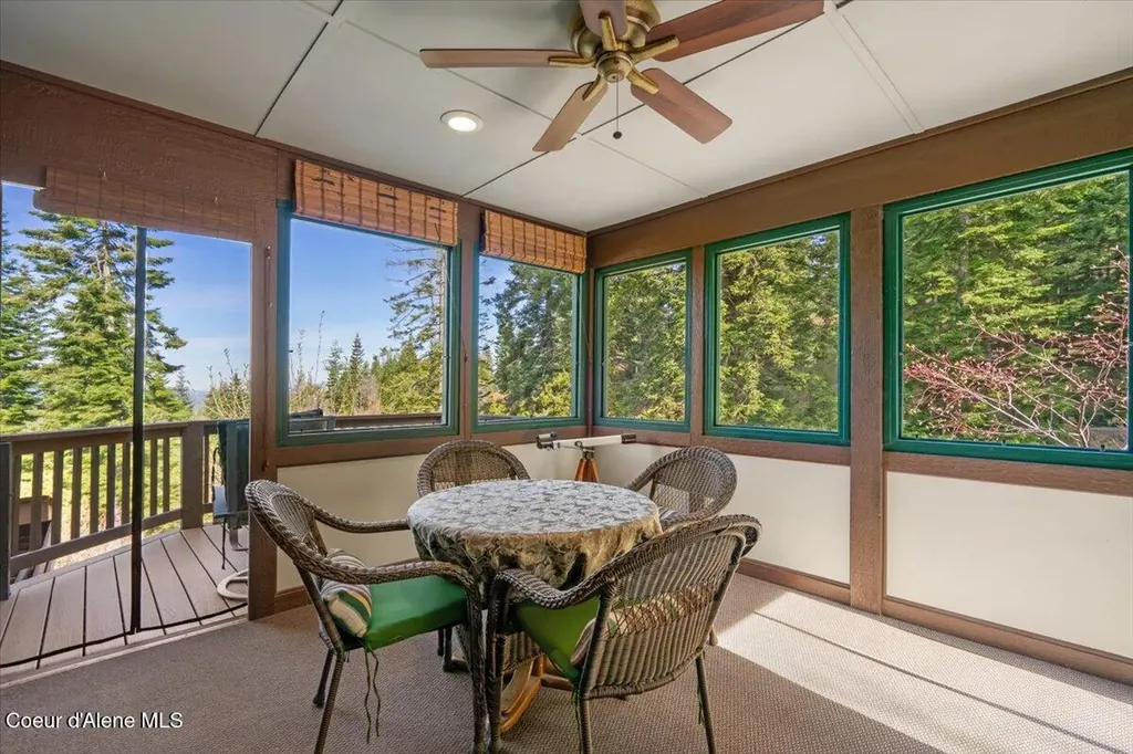 24102 N Derting Road Hayden ID 83835