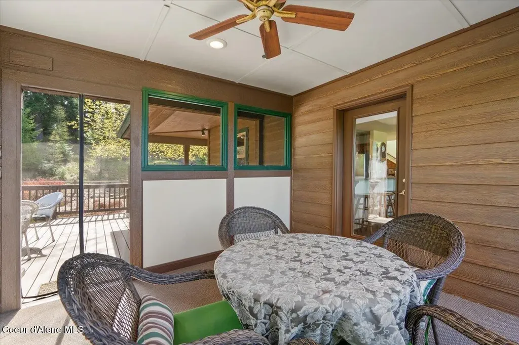 24102 N Derting Road Hayden ID 83835
