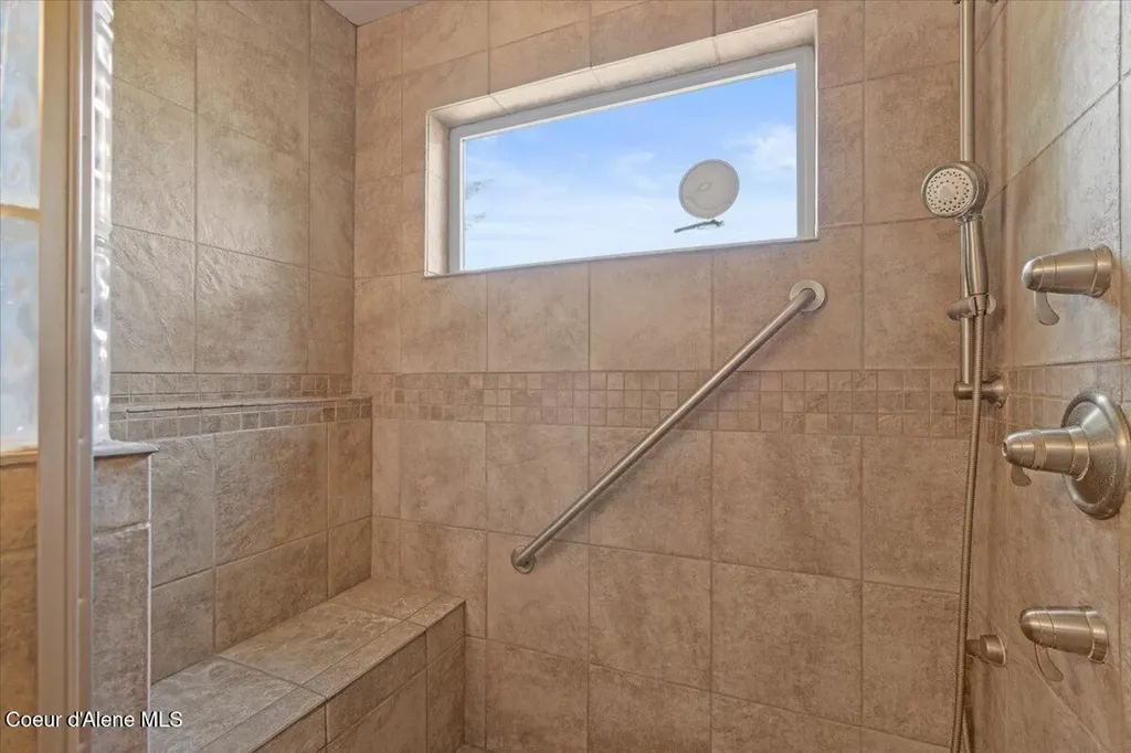 24102 N Derting Road Hayden ID 83835