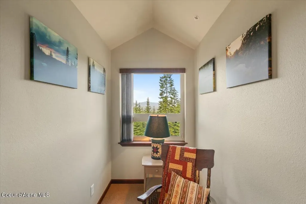 24102 N Derting Road Hayden ID 83835